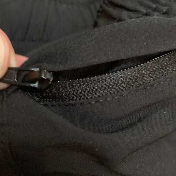 NWT Rain Forest is a water resistant shorts. They are a thin durable fabric. - Picture 5 of 8